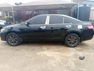 A picture of 2011 TOYOTA CAMRY