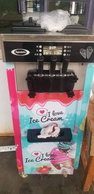 A picture of Apudels icecream machine