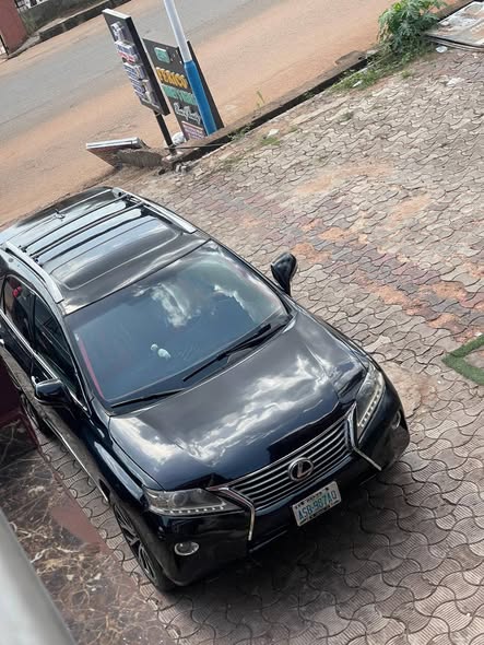 A picture of Lexus 09030762083