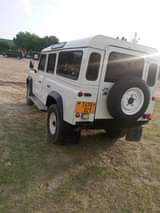 A picture of LAND LOVER DIFFENDER