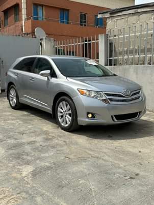 A picture of GOOD DEAL Extremely clean 2014 15 Toyota Venza Foreign Used