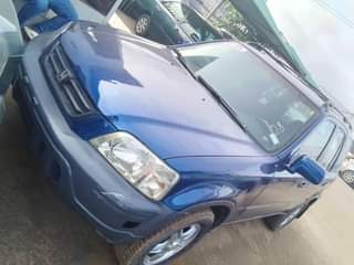 A picture of 2002 HONDA CR V