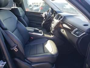 A picture of Tokunbo Mercedes Mercedes Benz ML350 Benz 2015 model super Clean