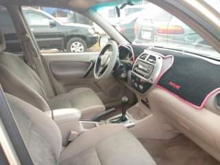 A picture of Clean Toyota RAV4