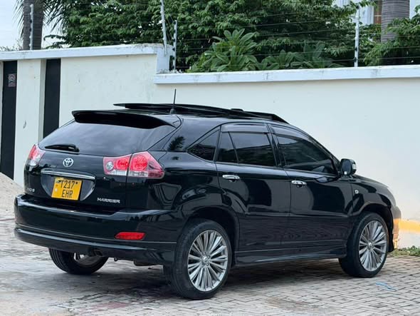 A picture of TOYOTA HARRIER 240G EHR PRICE 34 8M 0765242424 Call WhatsApp