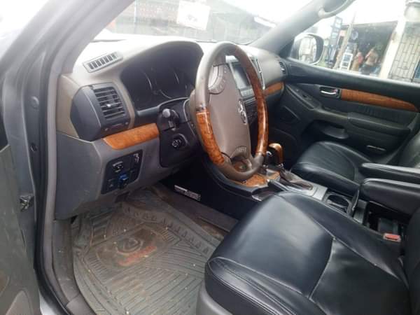 A picture of Destress sale FAST DEAL LEXUS GX470 Model 2005 Catalyst intact