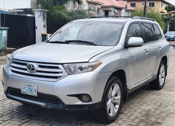 A picture of 2010 Toyota Highlander