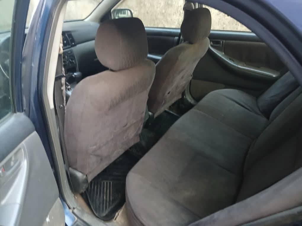 A picture of 2006 Toyota Corolla bank type