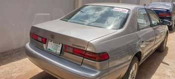 A picture of TOYOTA CAMRY THINY LIGHT