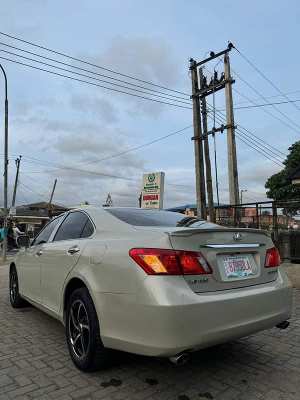 A picture of Preowned registered barely used 9ja used Lexus es350 2008 Original