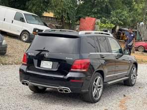 A picture of 2010 Mercedes Benz GLK350 Absolute buy and drive 9 6