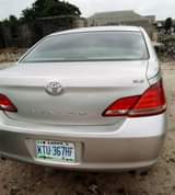 A picture of Toyota Avalon 07