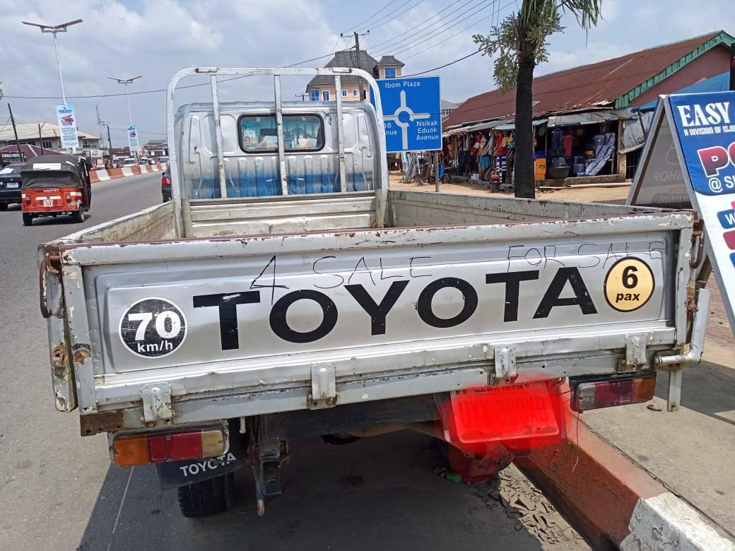 A picture of 1997 Toyota Dyna 1997