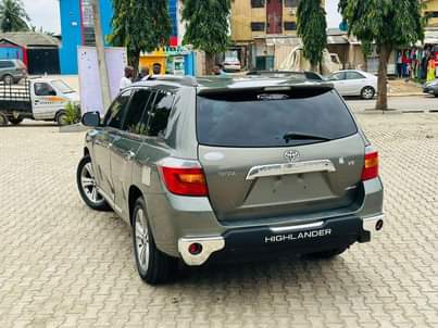 A picture of REG TOYOTA HIGHLANDER LIMITED EDITION 2009 ENGINE GEAR AND AC