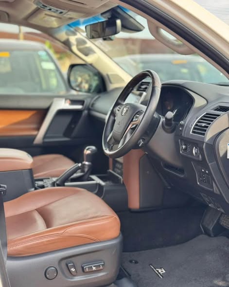 A picture of 2022 Toyota Land Cruiser PRADO TX0709446672 0765424123
