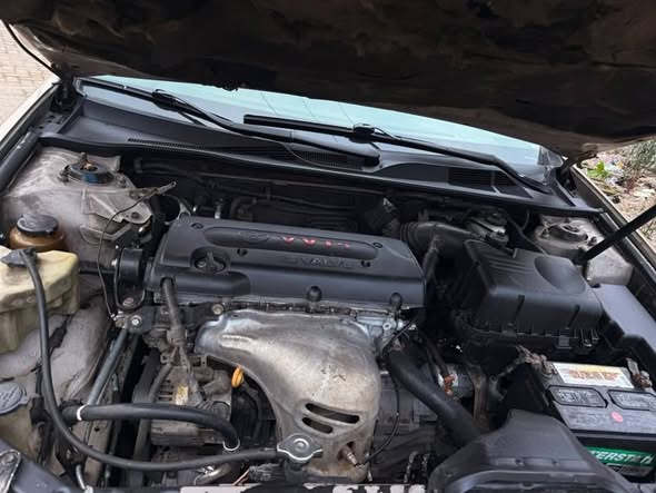 A picture of Toyota camry 04