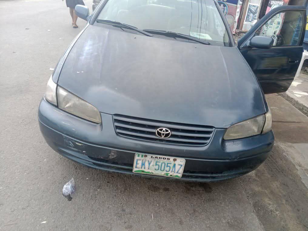 A picture of Toyota Camry tiny light 