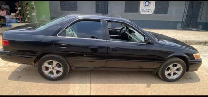 A picture of TOYOTA CAMRY DROP LIGHT 01 NO ISSUE AT ALL AC