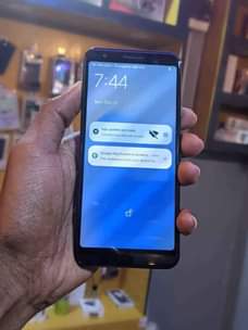 A picture of Google PIXEL 3
