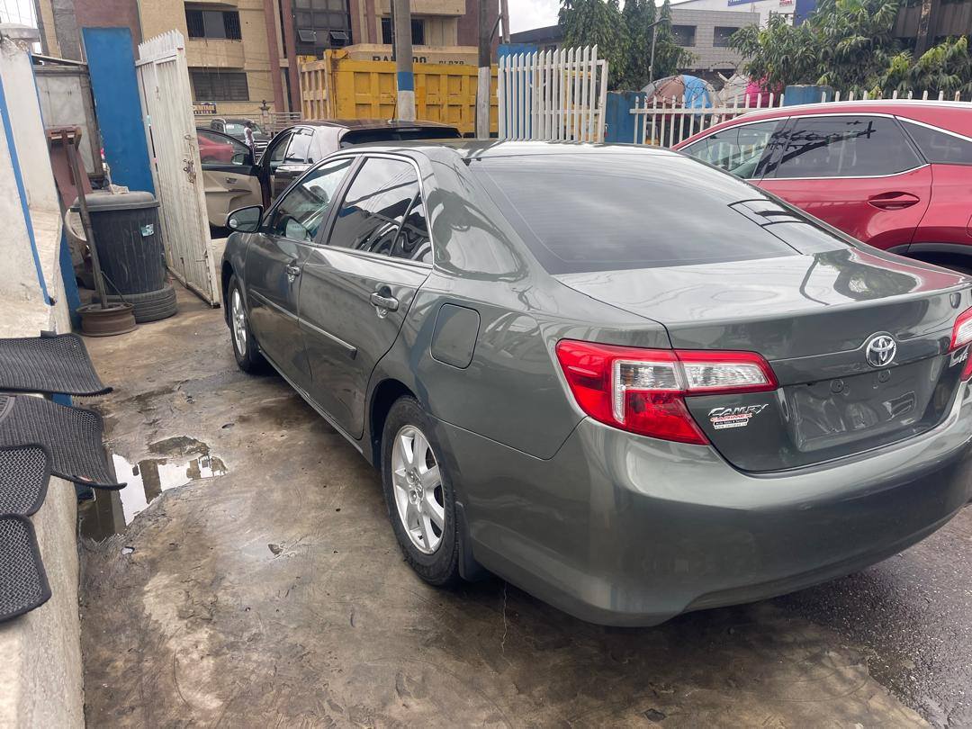 A picture of  Toyota Camry Le open ruff 2013 model ftbody for