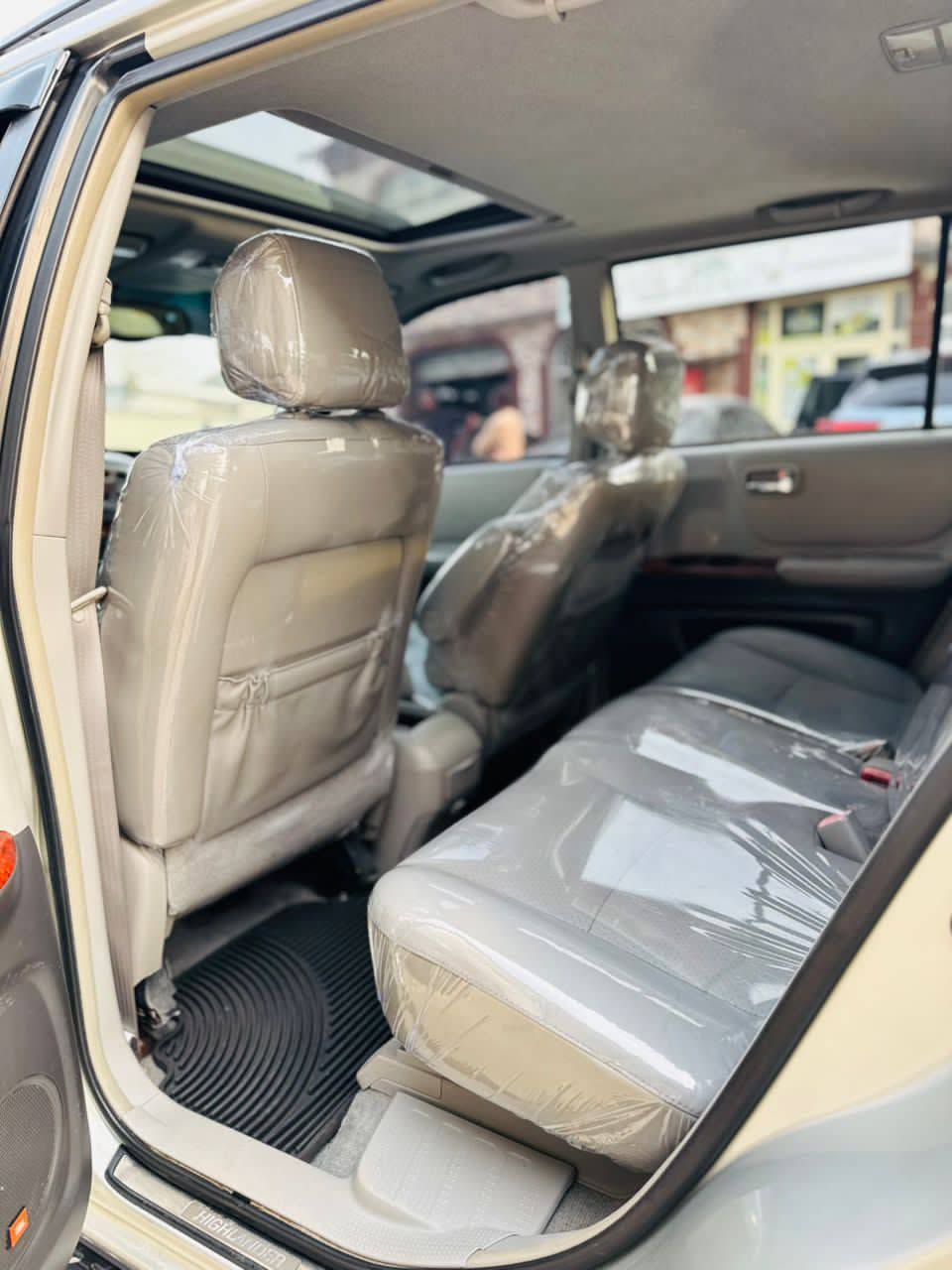 A picture of Super Clean Registered Toyota Highlander 2007