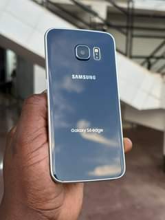 A picture of Samsung galaxy s6 edge...220000shs
