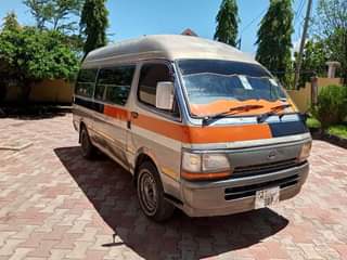 A picture of  TOYOTA HIACE INAUZWA BEI 12.5 MILLION TUU 3L ENGINE