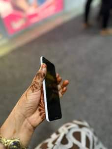 A picture of Google pixel 3