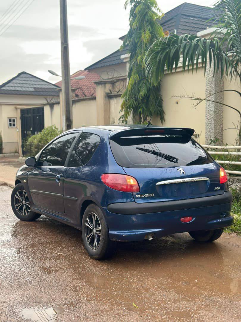 A picture of MAD DISTRESS PEUGEOT 206 AUTOMATIC TRANSMISSION ONE DOOR PRICE 2.4M