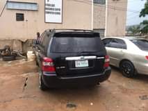 A picture of Toyota Highlander 2005 model