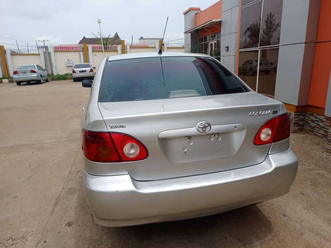 A picture of  A super clean Toyota Corolla LE 2004 model with