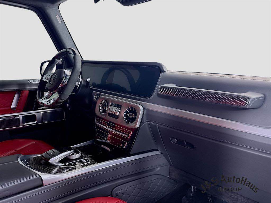 A picture of 2022 Mercedes Benz G63