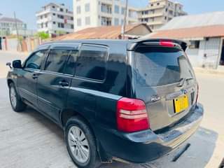A picture of TOYOTA KLUGER IPOSOKONI GARI NINZULI MILION 11 OR EXCHANGE CALL