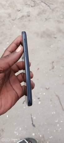 A picture of SAMSUNG J3 GB 16 RAM 2 GB ELF 70