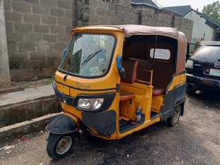 A picture of Keke maruwa buy and drive everything is working perfect