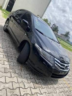 A picture of EXTREMELY CLEAN NEATLY USED BY A WOMAN UBER STANDARD OFFICIAL