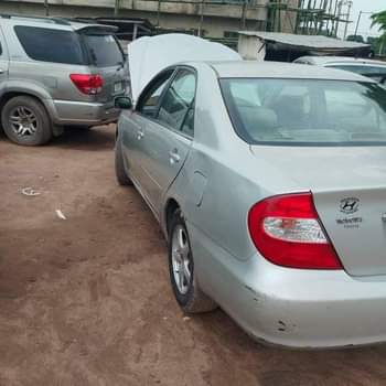 A picture of 2004 Toyota Camry 2.4