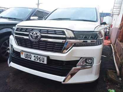 A picture of 2010 Toyota Land cruiser V8 Petrol