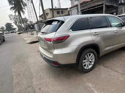 A picture of Toyota highlander