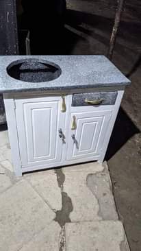 A picture of Karibuni nauza kitchen cabinets mpya ya mbao milango 2 Bei
