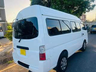 A picture of Nissan caravan QR25