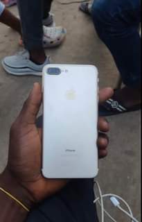 A picture of iPhone 7plus 128gb