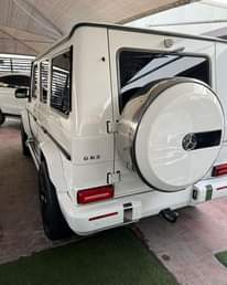 A picture of FOREIGN USED MERCEDES BENZ G63 2015
