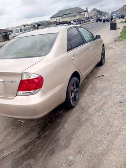 A picture of Toyota Camry aka big daddy With good AC Gear working