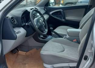 A picture of TOKUNBO Toyota Rav4 Suv