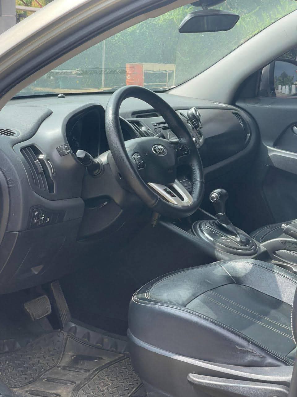 A picture of KIA Sportage 2011 model