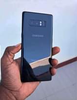A picture of Samsung note8