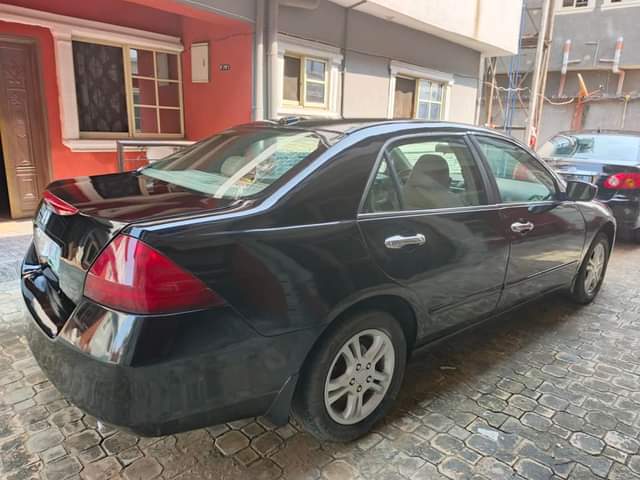 A picture of Honda Accord DC