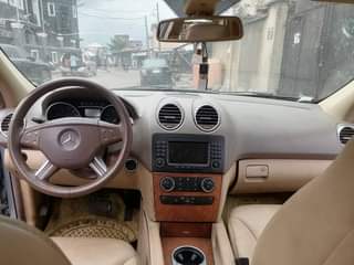 A picture of 2007 Mercedes Benz ML 350