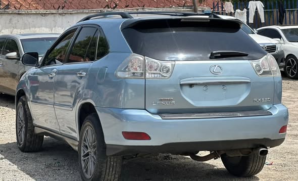 A picture of 2009 LEXUS 350 2009